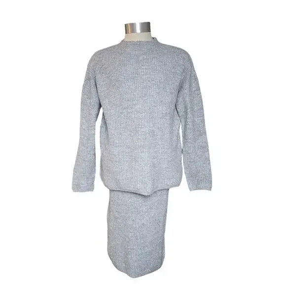 NWT Women's Medium Gray Mock Turtleneck Sweater Pull-On Skirt 2 Piece Set - Picture 4 of 12